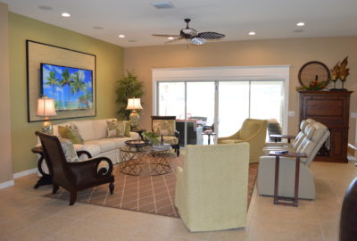 Living room Modern and Inviting