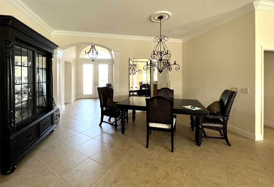 Before, needs some things to make it pop, Dining-Room Lantana, Interior Design - in the Villages of Florida.