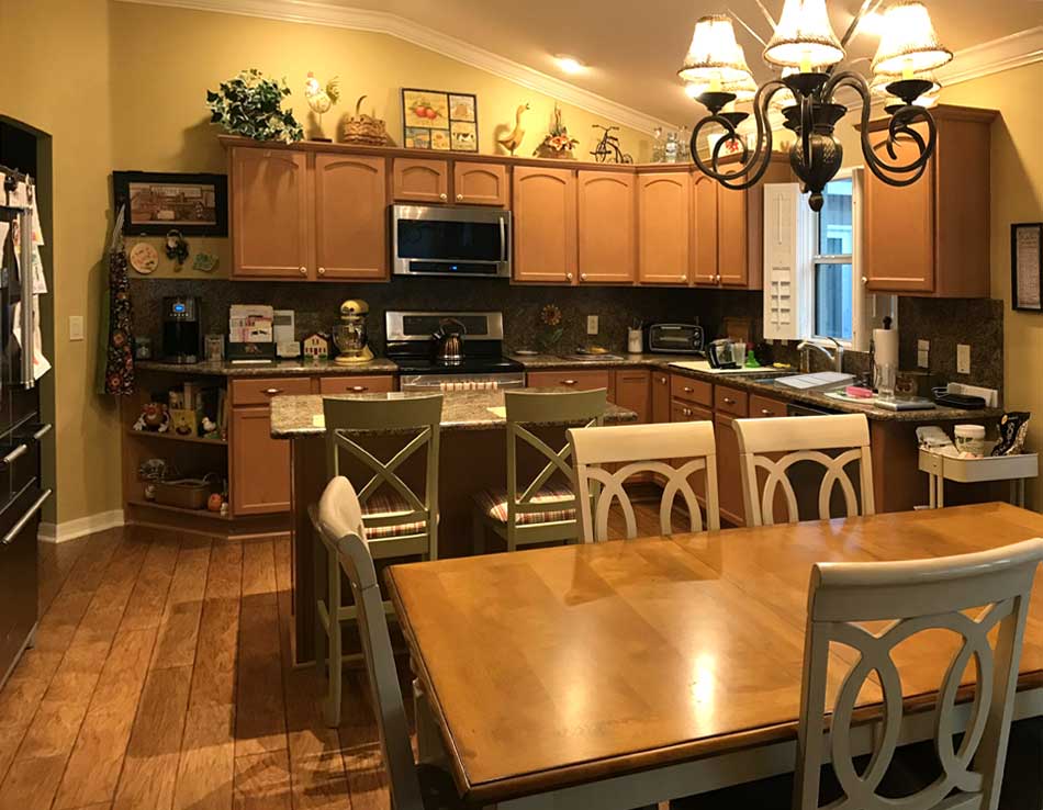 Before of the Stoney brook model Kitchen - Home Décor by Ruth Dyer - in the Villages of Florida.