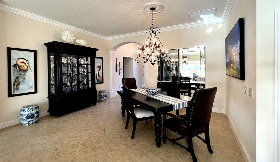 After, looks finished and it pops, Dining-Room Lantana, Interior Design - in the Villages of Florida.