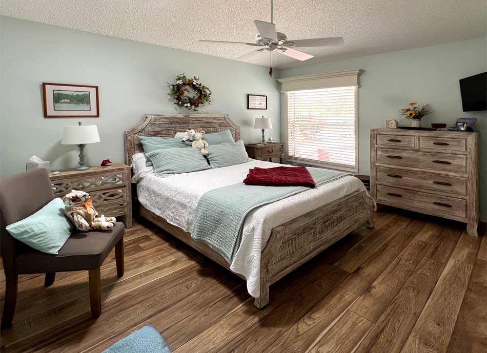 Before was cute, homeowner wanted it to pop, Interior Design - in the Villages of Florida, Bedrooms