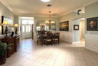 Dining-room looking bright and fresh, Lantana model, Home Décor by Ruth Dyer - in the Villages of Florida.
