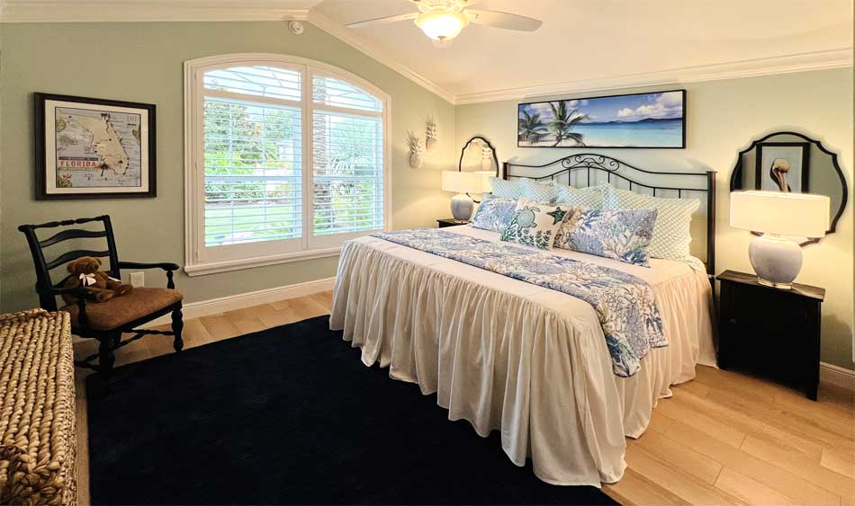light, bright and says welcome to Florida, second guest room, Gardenia model.