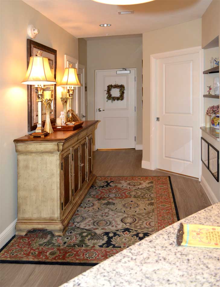 Foyer table and 5x8 rug, Interior Design - in the Villages of Florida.